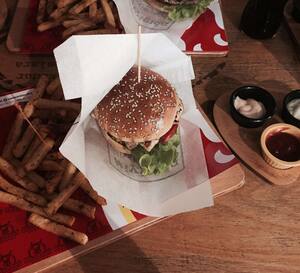 Ohannes Burger Alsancak Izmir